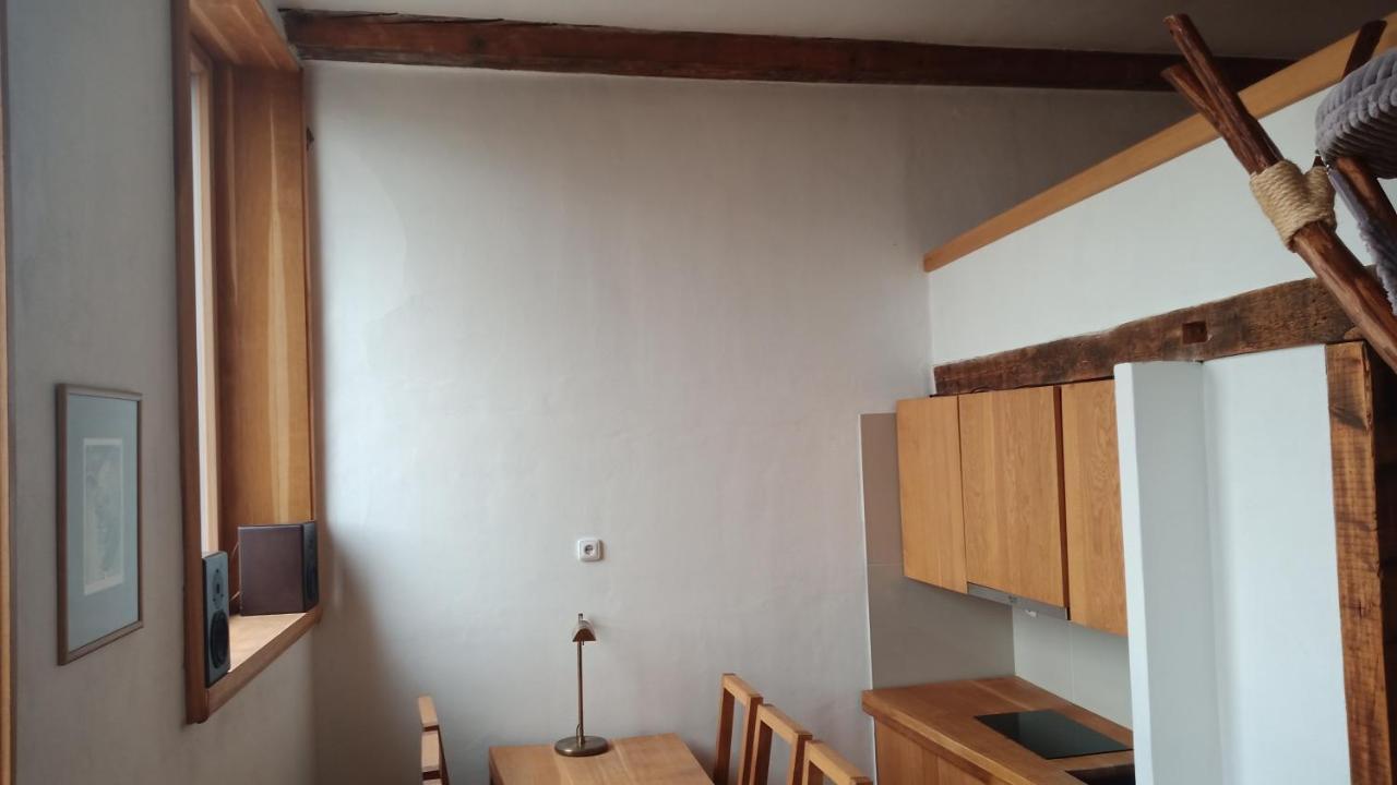 Bydlení v centru OV blízko Stodolní, bez výtahu Ostrava Exterior foto