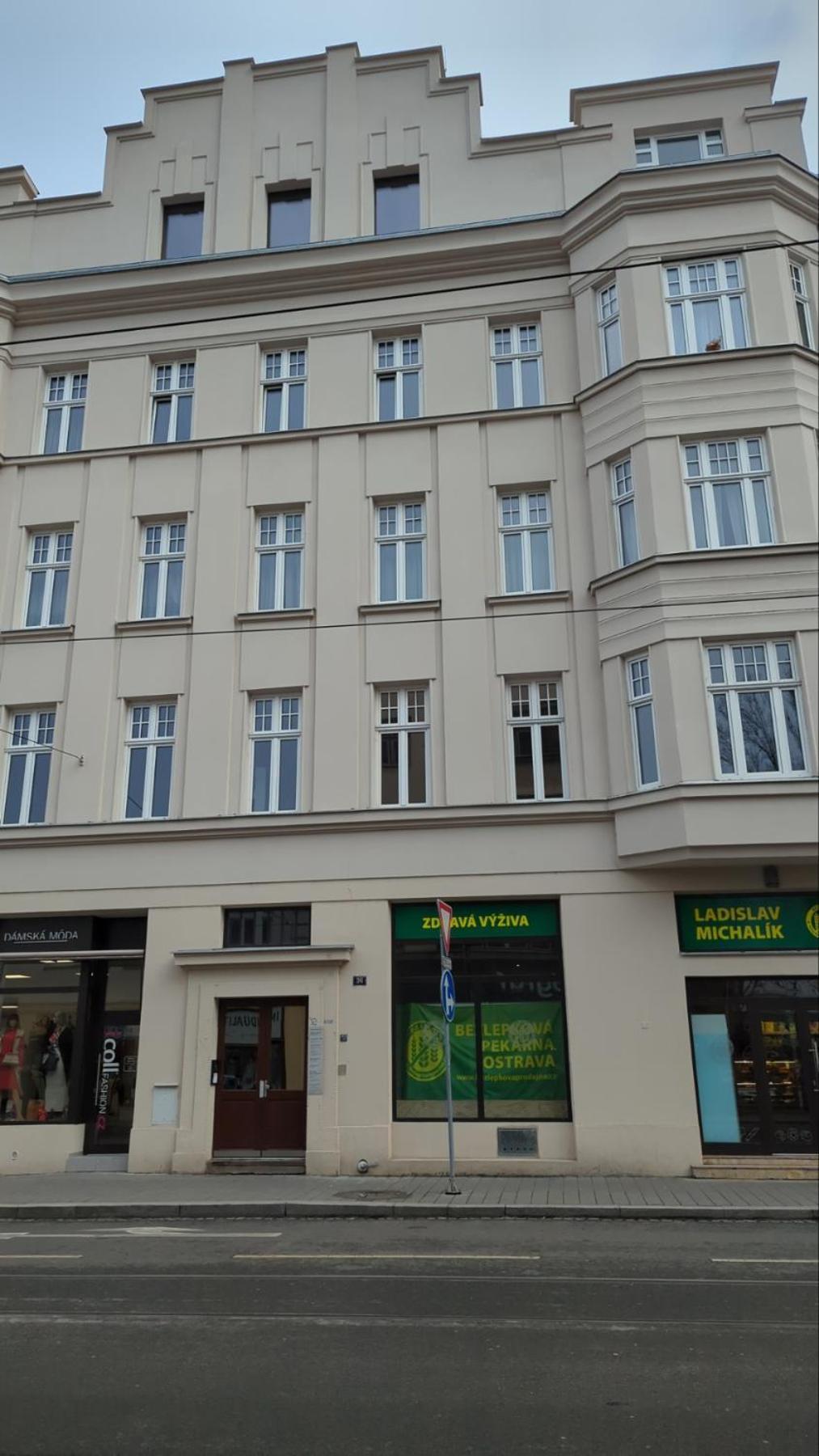 Bydlení v centru OV blízko Stodolní, bez výtahu Ostrava Exterior foto